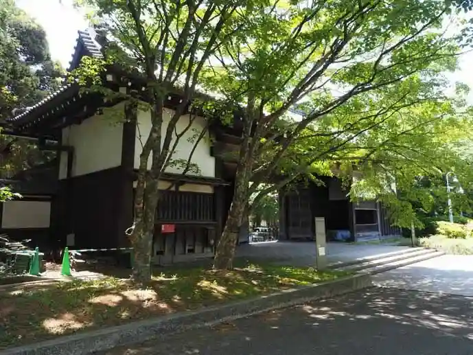 鳥取藩池田家江戸上屋敷の正門の写真です。