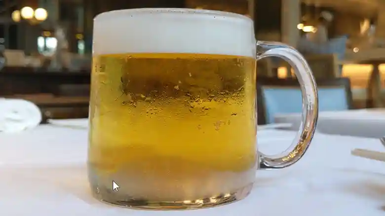 グラスに入った生ビールの写真です。銘柄は「ハートランド」でした。
