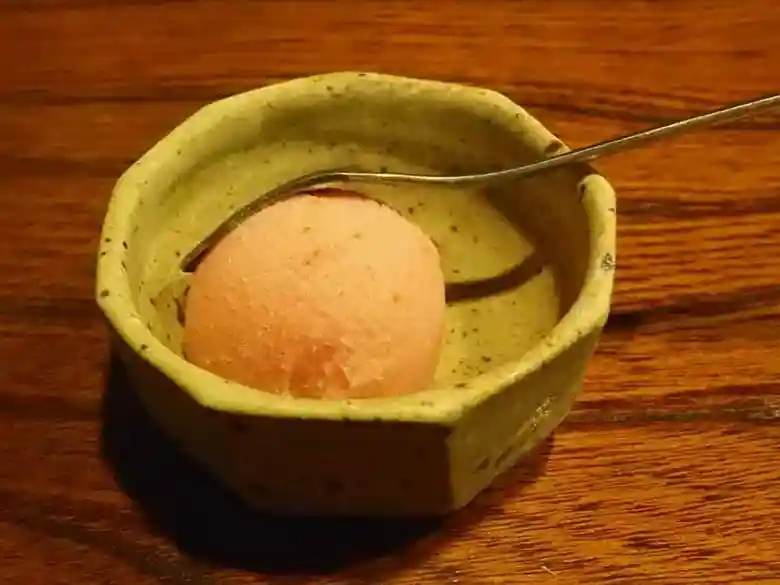 This photo shows a sorbet made with strawberries and ginger.